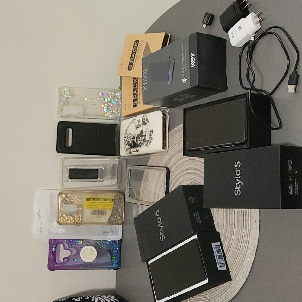 2 LG Stylo phones w cases and all accessories
